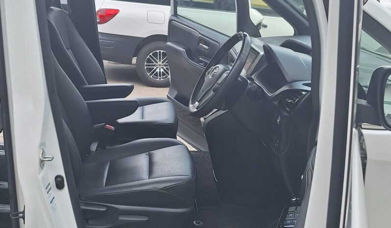
								TOYOTA – ESQUIRE (XI / 6 SEATER) full									