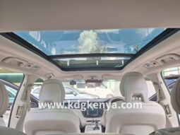 
VOLVO – XC60  (T5 INSCRIPTION / AWD) full									