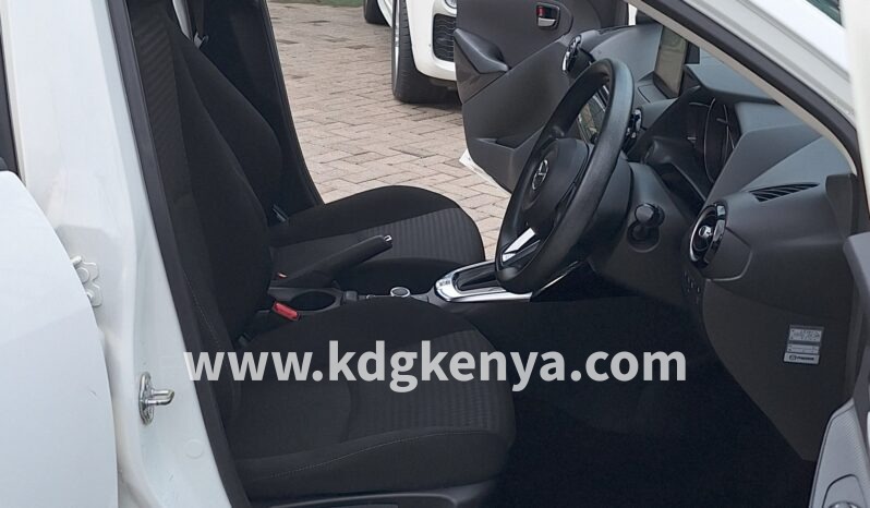 MAZDA – DEMIO (15S) full