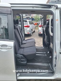 
TOYOTA – VOXY (X / 4WD / 8 SEATER) full									