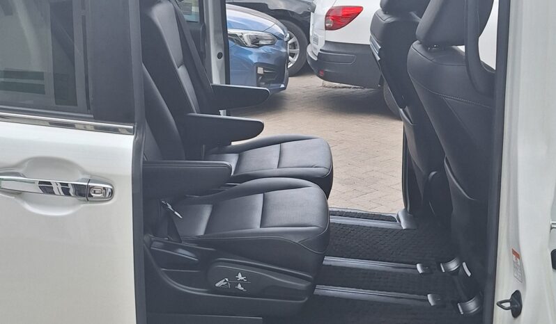 
								TOYOTA – ESQUIRE (XI / 6 SEATER) full									