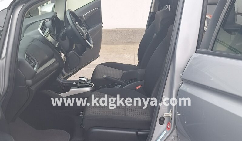 
								HONDA – FIT (HYBRID F / 4WD) full									