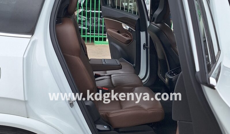 
								VOLVO – XC90 ( T5 INSCRIPTION / AWD) full									