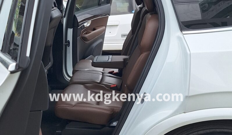 
								VOLVO – XC90 ( T5 INSCRIPTION / AWD) full									