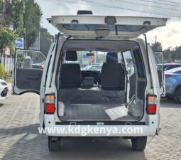
MAZDA – BONGO (DX / 4WD) full									