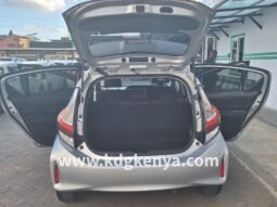 TOYOTA – AQUA ( G GRADE) full