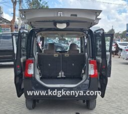 DAIHATSU – TANTO (X SA III) full