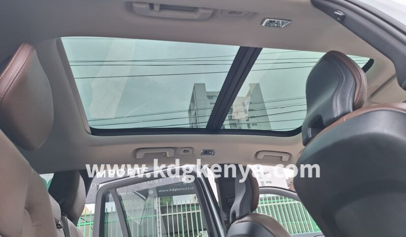 
								VOLVO – XC90 ( T5 INSCRIPTION / AWD) full									