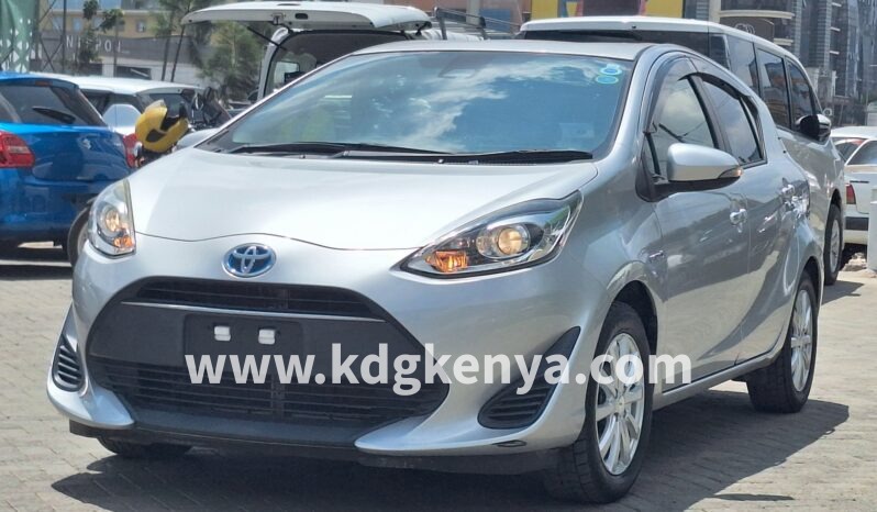 
TOYOTA – AQUA (S GRADE / HYBRID) full									