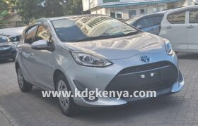 TOYOTA – AQUA ( G GRADE)