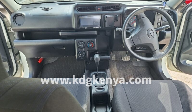 
TOYOTA – PROBOX VAN (DX COMFORT) full									