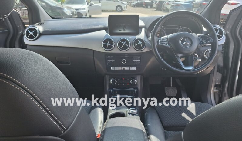 
MERCEDES – BENZ B180  (B180 / 1.6L / FWD) full									