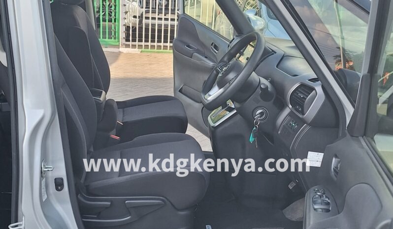 
NISSAN – SERENA  (X V SELECTION / 7 SEATER ) full									