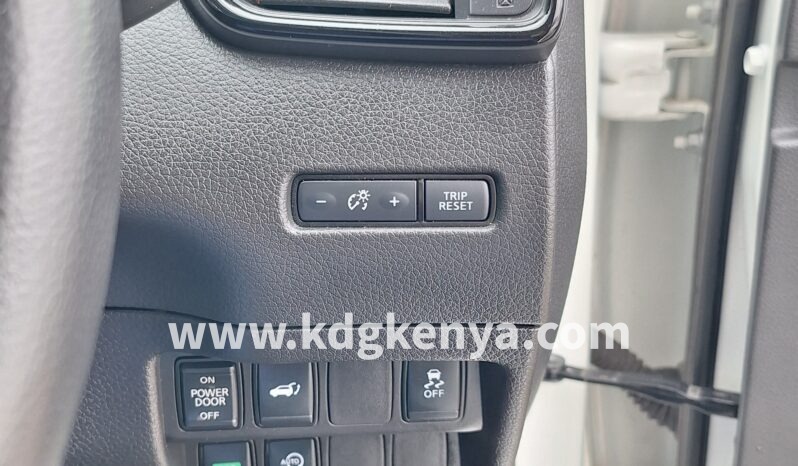 
								NISSAN – X TRAIL (20Xi / 4WD) full									