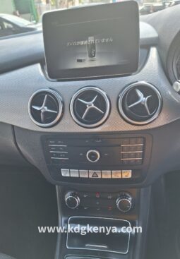 MERCEDES – BENZ B180 (B180 / 1.6L / FWD) full
