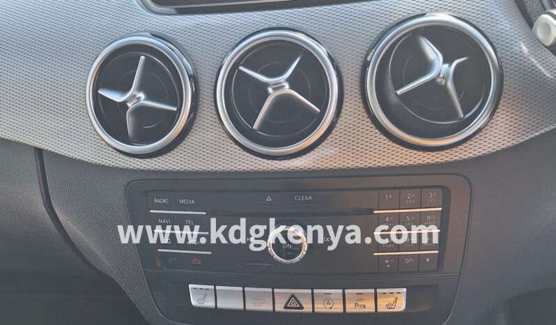 
MERCEDES – BENZ B180  (B180 / 1.6L / FWD) full									