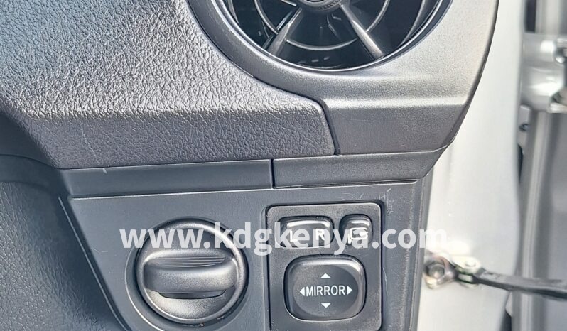 
								TOYOTA – COROLLA FIELDER (X GRADE / 2WD) full									