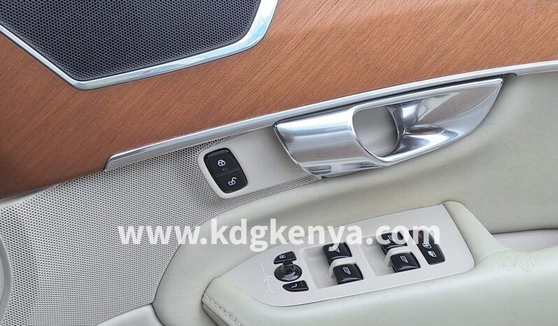 
VOLVO – XC90 (T6 INSCRIPTION / AWD) full									