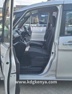 NISSAN – SERENA (X V SELECTION / 7 SEATER ) full