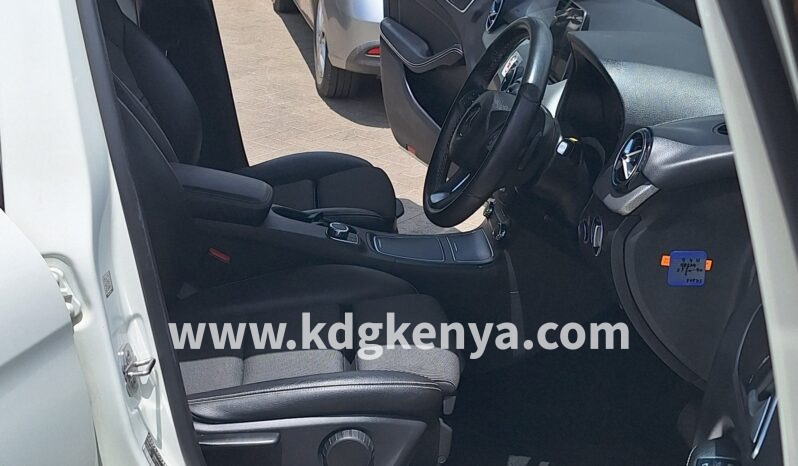 
MERCEDES – BENZ  B CLASS (B180 / 1.6L / FWD) full									