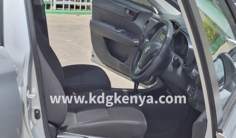 
TOYOTA – COROLLA AXIO ( HYBRID EX) full									