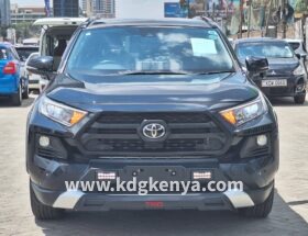 TOYOTA – RAV4 (ADVENTURE / 4WD)