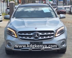 MERCEDES – BENZ GLA220 (GLA220)