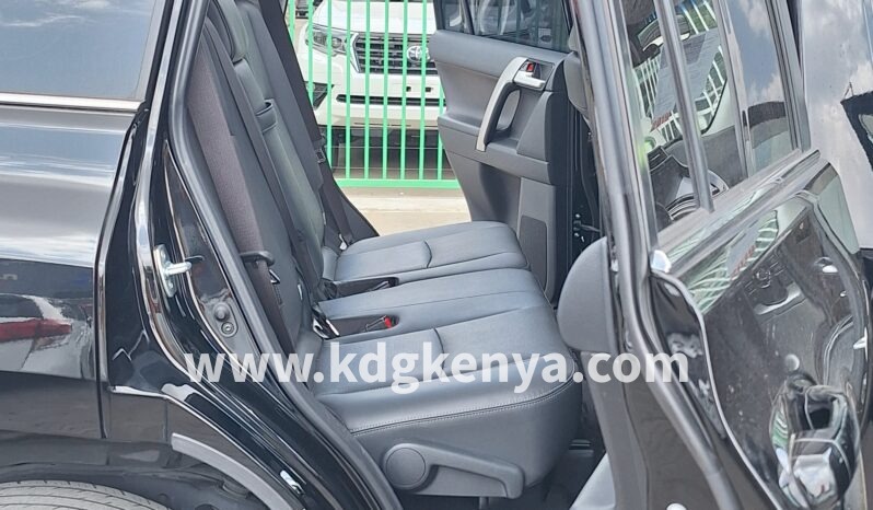 
TOYOTA – LAND CRUISER PRADO (TZ.G / 8 SEATER / 4WD) full									