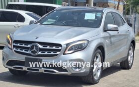 MERCEDES – BENZ GLA220 (GLA220)