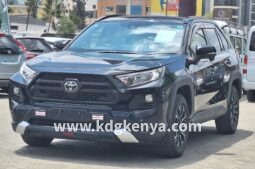 TOYOTA – RAV4 (ADVENTURE / 4WD)