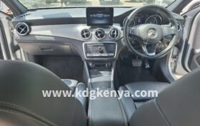 MERCEDES – BENZ GLA220 (GLA220)