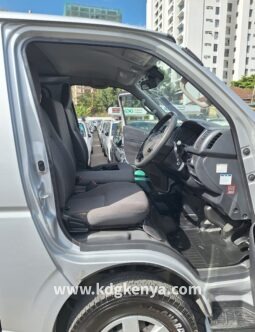 
										TOYOTA – REGIUS ACE (DX) full									