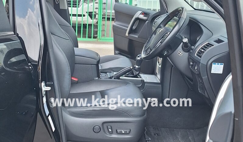 
TOYOTA – LAND CRUISER PRADO (TZ.G / 8 SEATER / 4WD) full									