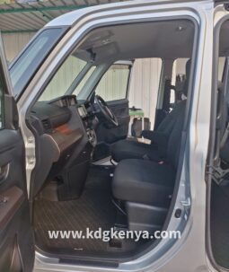 
										TOYOTA – ROOMY (X S) full									