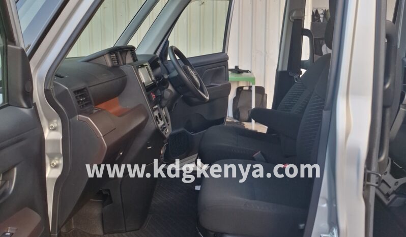 
								TOYOTA – ROOMY (X S) full									