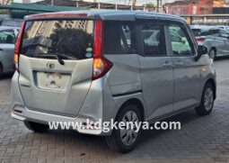 
										TOYOTA – ROOMY (X S) full									
