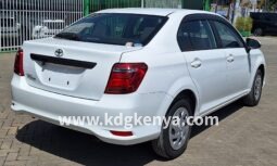 TOYOTA – COROLLA AXIO (1.5X 4WD) full