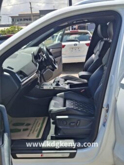 AUDI – SQ5 (V8T) full