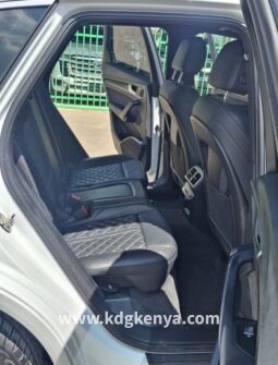 AUDI – SQ5 (V8T) full