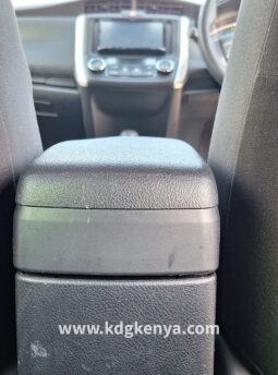 TOYOTA – COROLLA FIELDER (HYBRID)