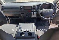 TOYOTA – HIACE (DT DX LONG)