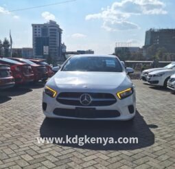 MERCEDES – Benz (A180 Progressive)