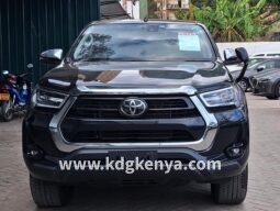 TOYOTA – HILUX (DX 2.4 D)