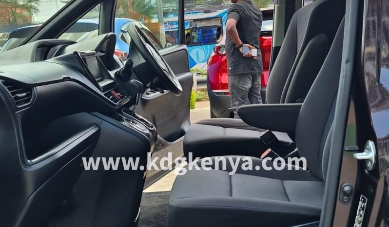 
NOAH ( X GRADE /7SEATER) full									