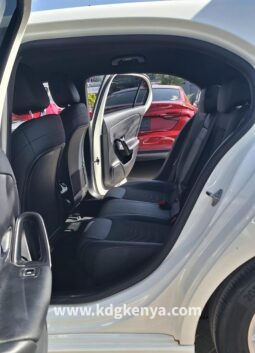 MERCEDES – Benz (A180 Progressive) full