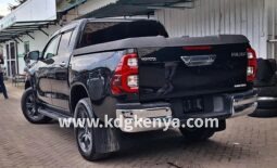 TOYOTA – HILUX (DX 2.4 D) full