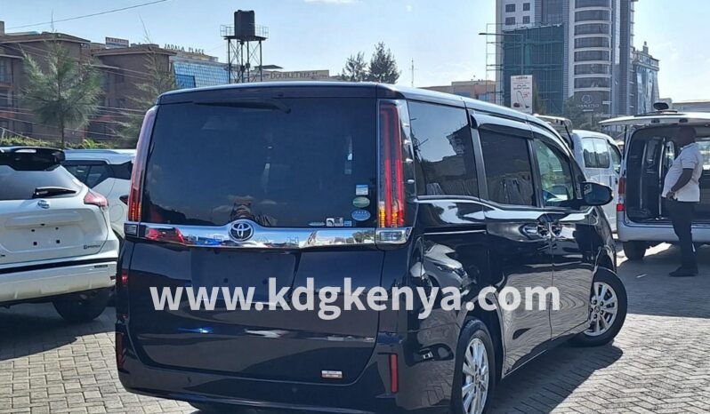 
TOYOTA -NOAH ( XGRADE/ 7 SEATER) full									