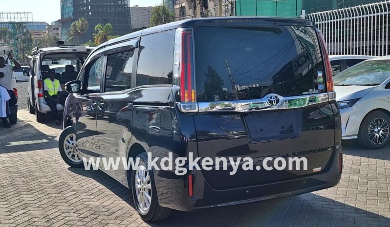 
TOYOTA -NOAH ( XGRADE/ 7 SEATER) full									