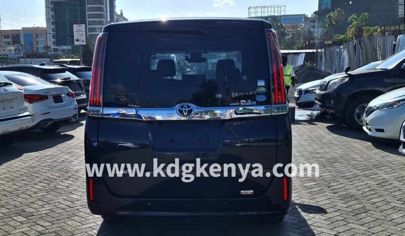 
TOYOTA -NOAH ( XGRADE/ 7 SEATER) full									