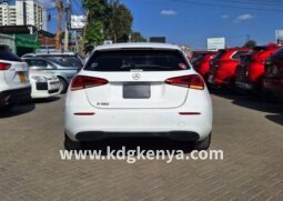 MERCEDES – Benz (A180 Progressive) full